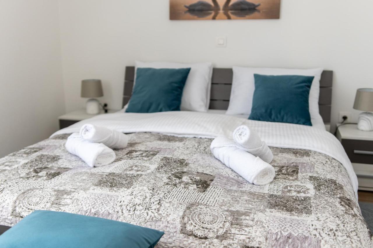 Apartman Palada Zminj ภายนอก รูปภาพ
